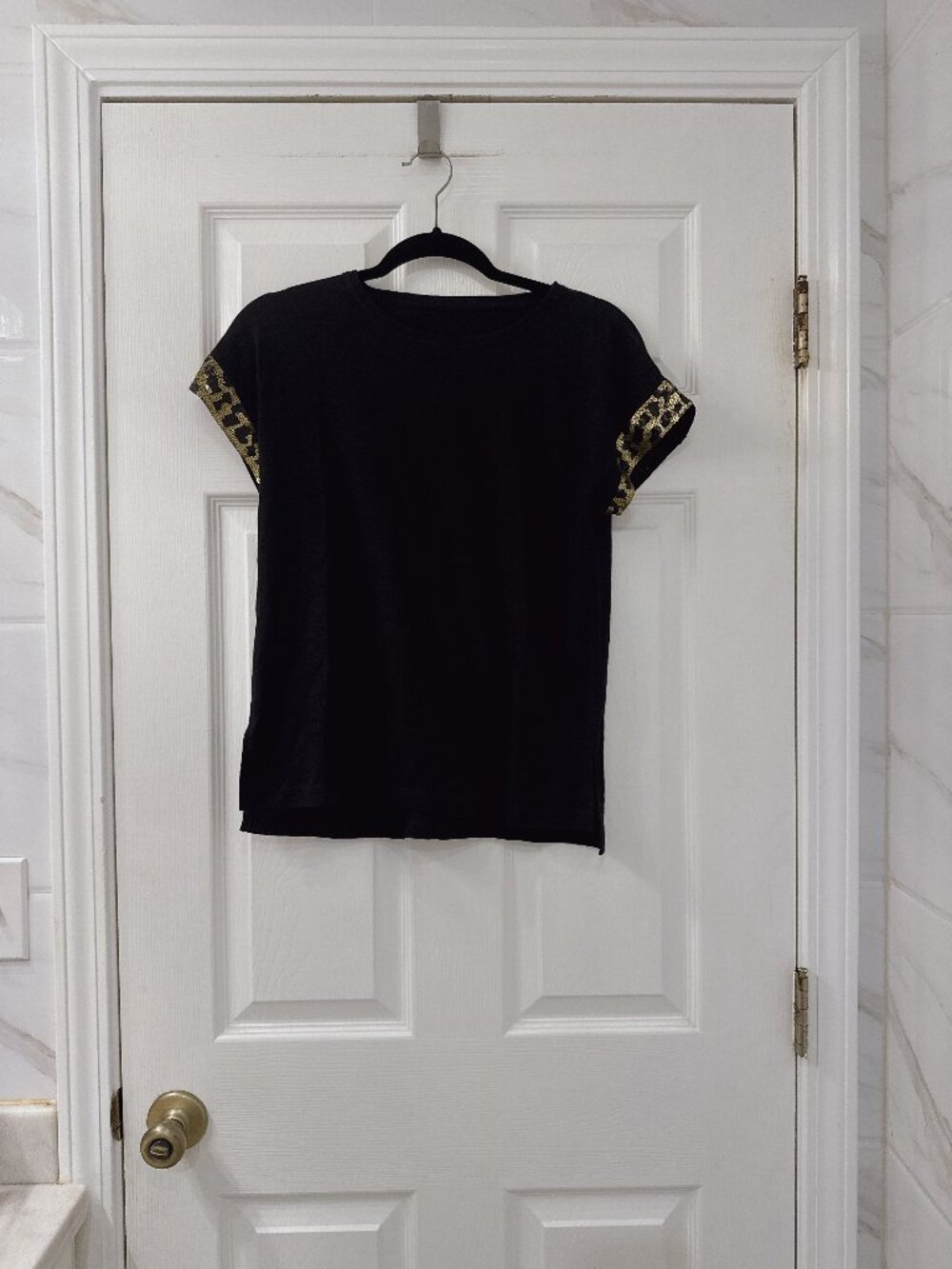 NWOT Sfera Tee with Sequin Sleeves